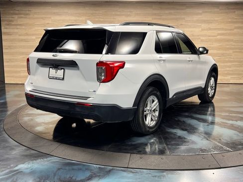 Used 2020 Ford Explorer XLT image 16