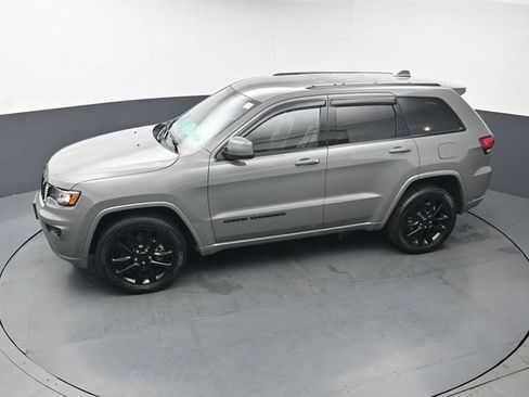Used 2021 Jeep Grand Cherokee Laredo X AWD/4WD image 35