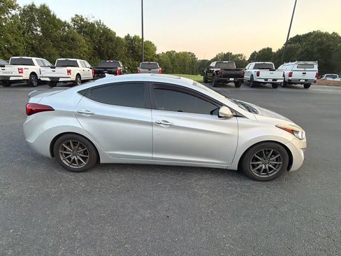 Used 2016 Hyundai Elantra Value Edition FWD image 15
