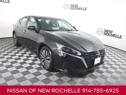 New 2025 Nissan Altima 2.5 SV w/ SV Premium Package