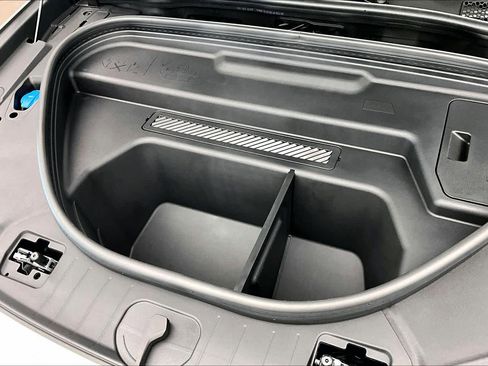 Used 2025 Audi Q6 e-tron Premium w/ Convenience Package image 30