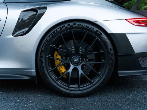 Used 2018 Porsche 911 GT2 RS image 12