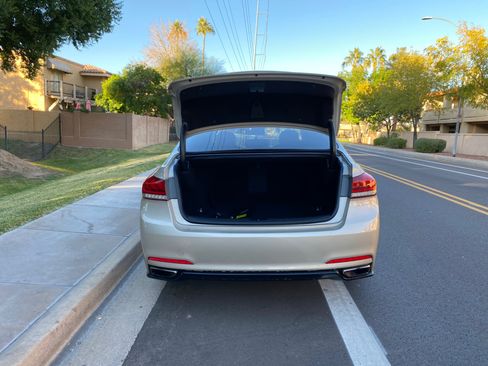 Used 2015 Hyundai Genesis 3.8 image 6