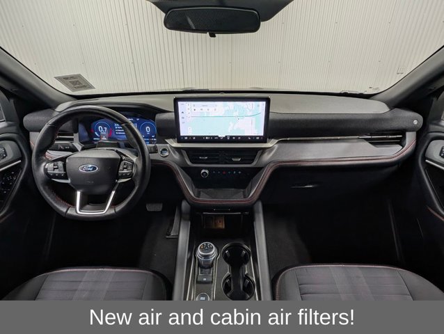 Certified 2025 Ford Explorer ST-Line AWD/4WD image 3