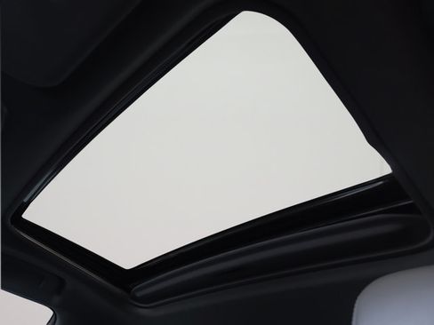 Used 2022 Toyota Avalon Limited w/ Advanced Safety Package FWD image 23