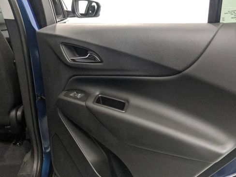 Used 2019 Chevrolet Equinox LT w/ Driver Convenience Package FWD image 57