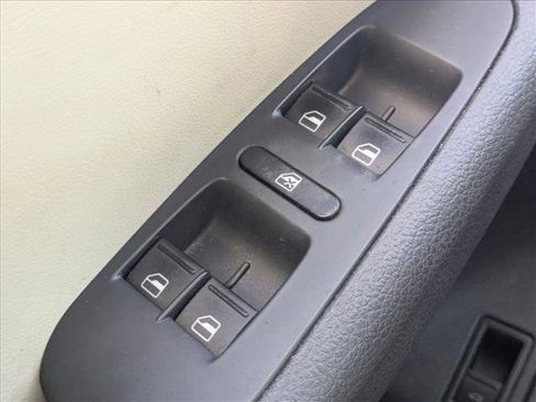 Used 2012 Volkswagen Jetta SE image 14