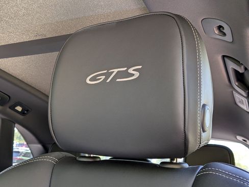 Used 2026 Porsche Macan GTS AWD/4WD image 6