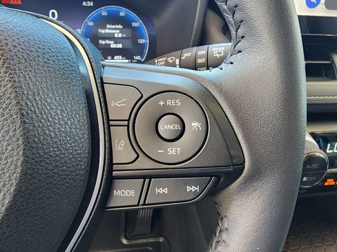 Used 2024 Toyota RAV4 Limited FWD image 21