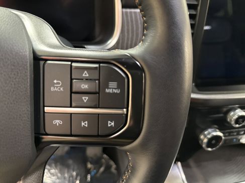 Used 2023 Ford F150 Platinum image 33