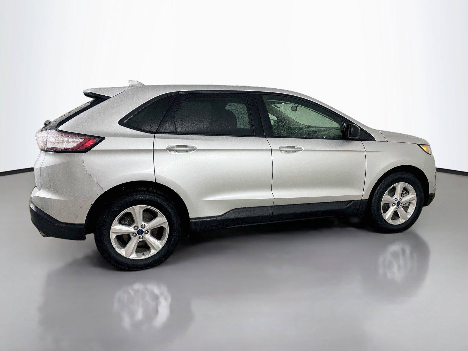 Used 2017 Ford Edge SE AWD/4WD image 16