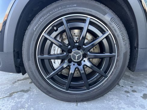 Certified 2025 Mercedes-Benz GLB 35 AMG 4MATIC image 10