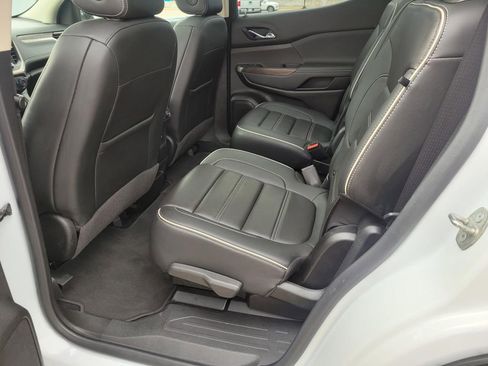 Used 2022 GMC Acadia Denali AWD/4WD image 3