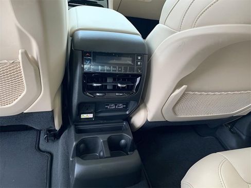 New 2025 Jeep Grand Cherokee L Limited w/ Luxury Tech Group II image 22