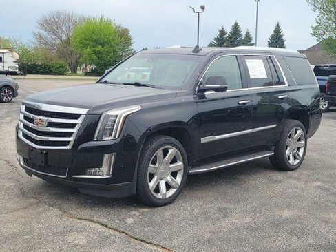 Used 2020 Cadillac Escalade Luxury AWD/4WD image 2