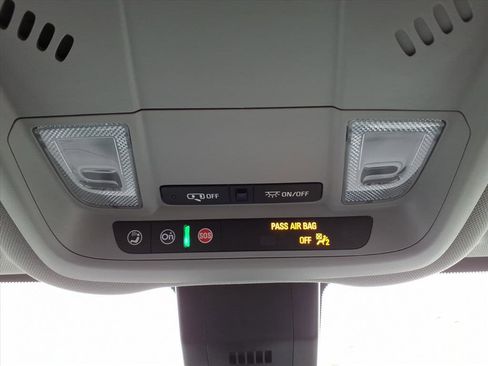 Used 2022 Chevrolet Equinox LT image 19