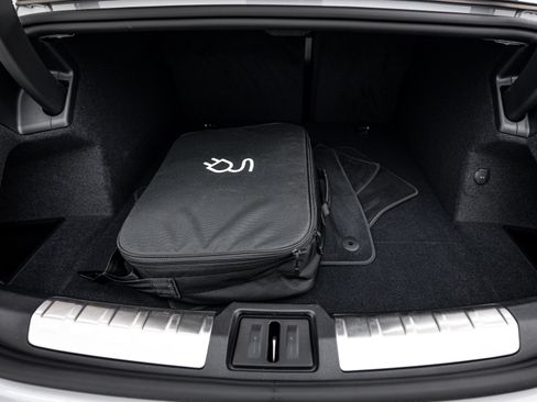 Certified 2025 Porsche Taycan 4S image 22