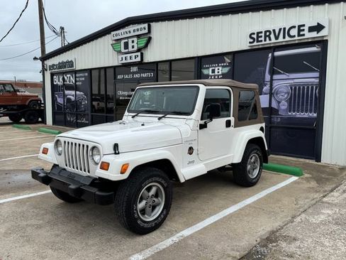 Used 1998 Jeep Wrangler Sahara image 2