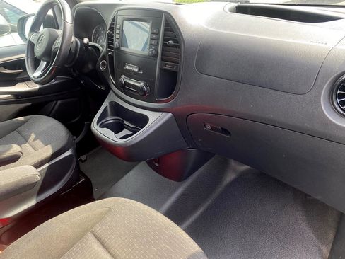 Used 2021 Mercedes-Benz Metris image 14