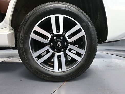 Used 2023 Toyota 4Runner Limited AWD/4WD image 14
