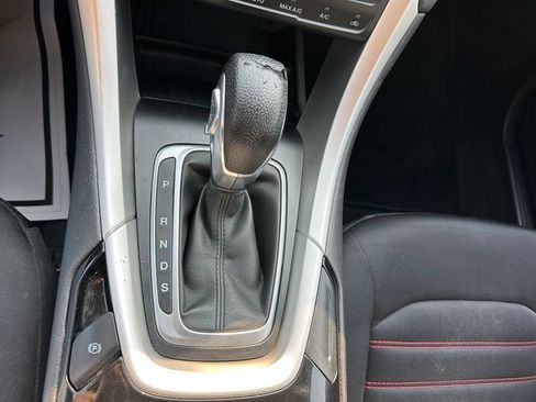 Used 2014 Ford Fusion SE w/ Equipment Group 201A FWD image 13