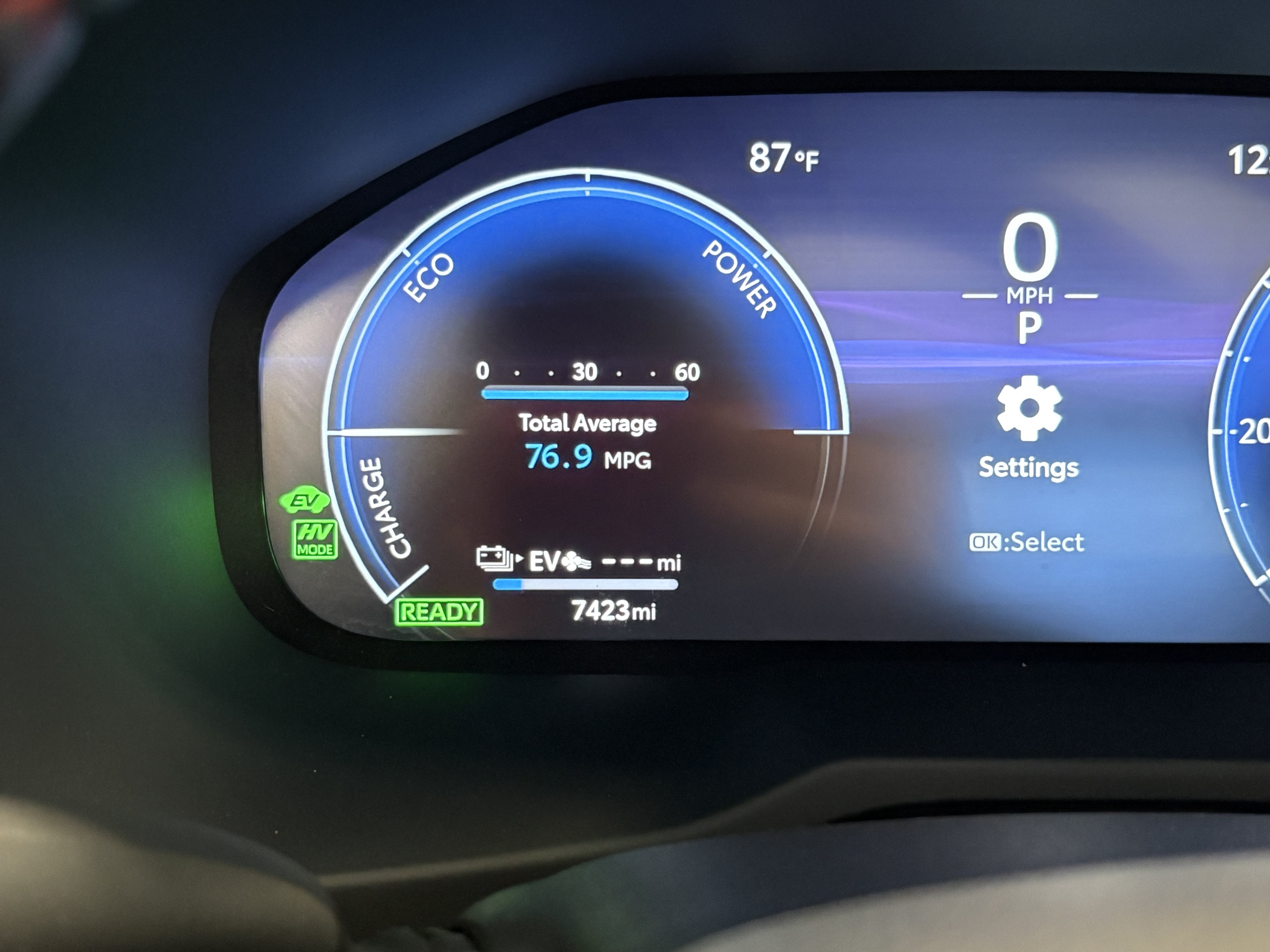 Certified 2025 Toyota RAV4 XSE w/ Premium Package AWD/4WD image 25