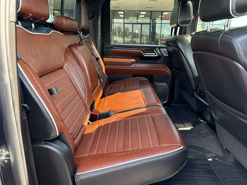 Used 2024 GMC Sierra 3500 Denali Ultimate image 31