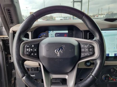 Used 2022 Ford Bronco Wildtrak image 23