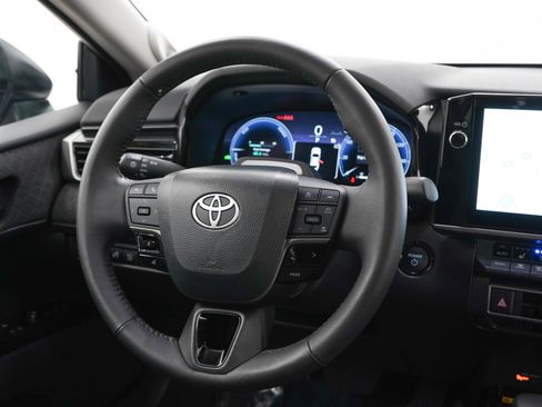 Used 2026 Toyota Camry XLE w/ Premium Plus Package AWD/4WD image 14