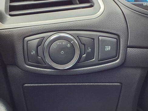 Used 2024 Ford Edge SEL image 19