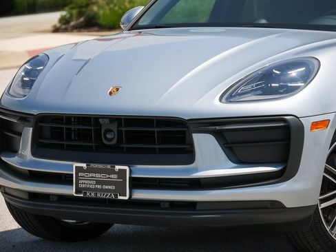 Certified 2026 Porsche Macan AWD/4WD image 10