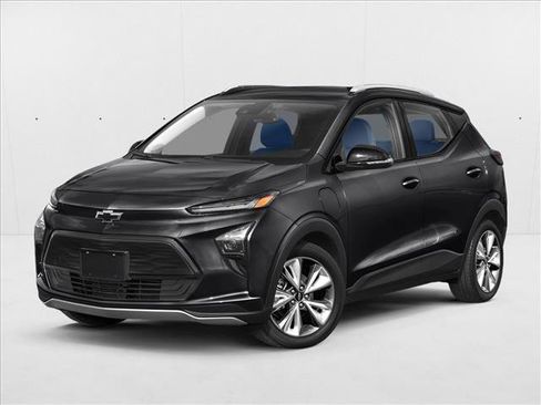 Used 2023 Chevrolet Bolt EUV LT w/ Driver Confidence Package FWD image 1
