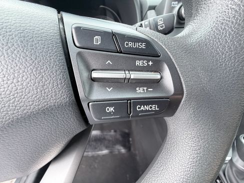 Used 2021 Hyundai Kona SE FWD image 14