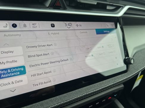 New 2026 Jeep Cherokee Laredo AWD/4WD image 16