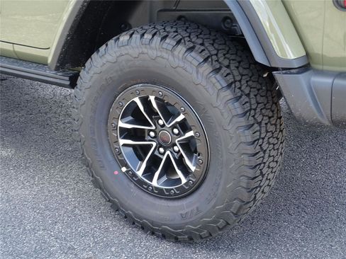 New 2025 Jeep Wrangler Unlimited Rubicon image 18