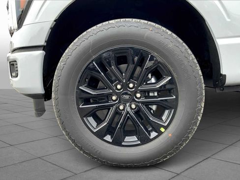 New 2025 Ford F150 Lariat w/ Equipment Group 502A High image 9