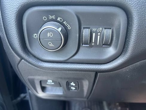 Used 2019 RAM 1500 Big Horn AWD/4WD image 19