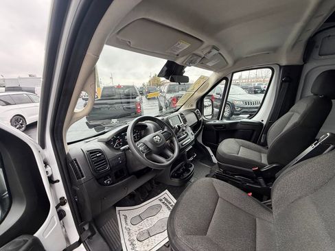 Used 2023 RAM ProMaster 2500 image 21