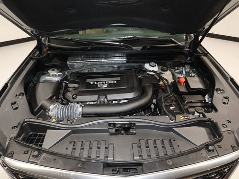 Certified 2025 Cadillac XT4 Premium Luxury image 31