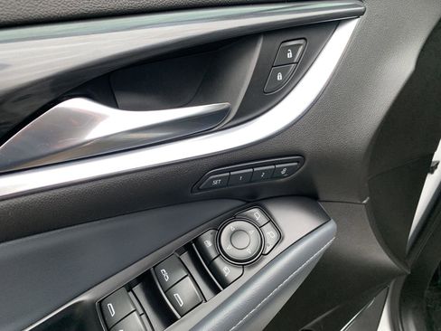 Used 2022 Buick Enclave Premium image 7