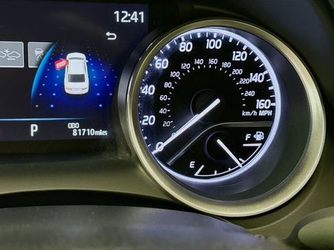 Used 2021 Toyota Camry XLE w/ Cold Weather Package image 12