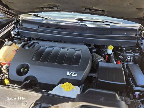 Used 2018 Dodge Journey GT FWD image 32