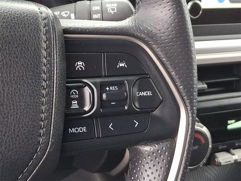 Used 2025 Toyota 4Runner SR5 image 22