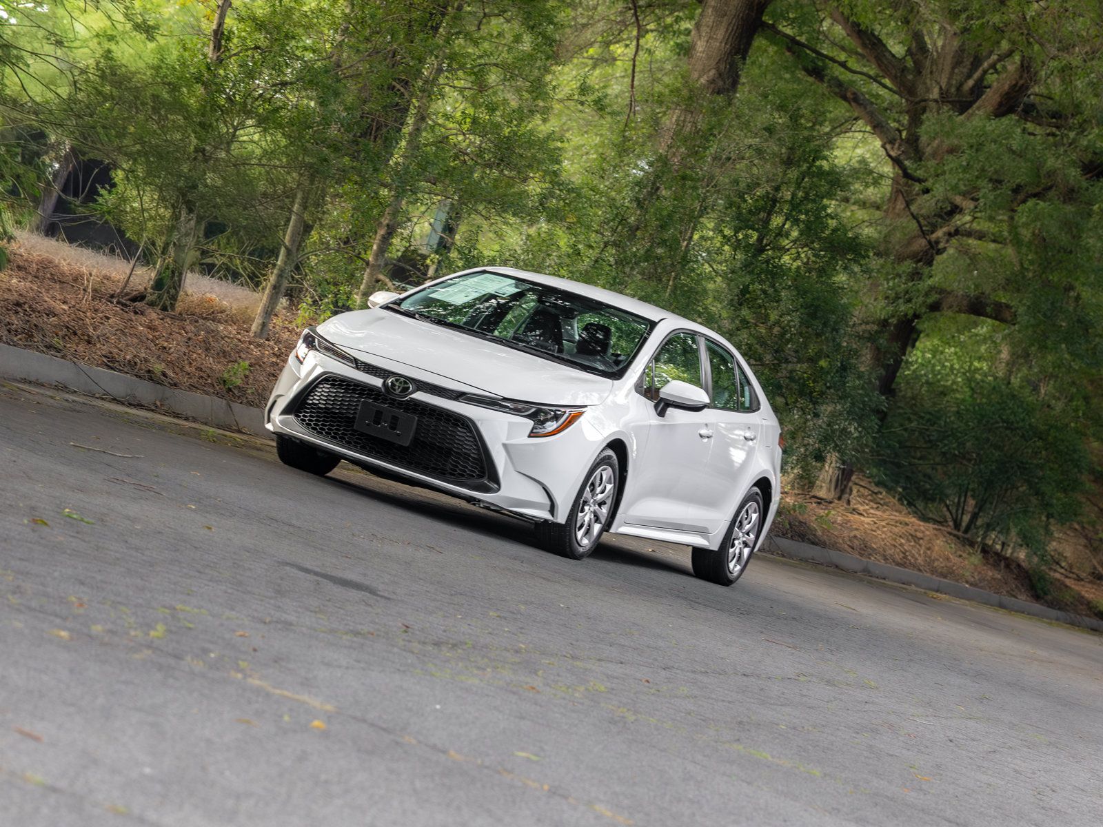 Used 2021 Toyota Corolla LE FWD image 46