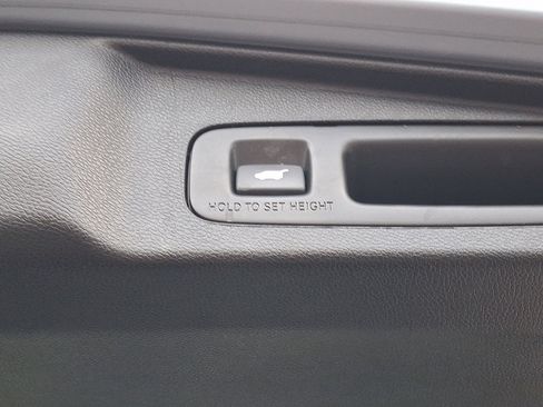 Used 2020 Honda CR-V Touring image 31