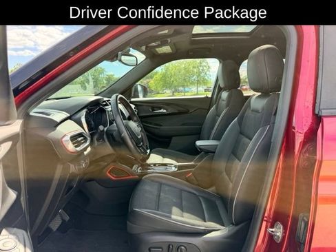 Used 2021 Chevrolet TrailBlazer RS w/ Sun and Liftgate Package AWD/4WD image 8