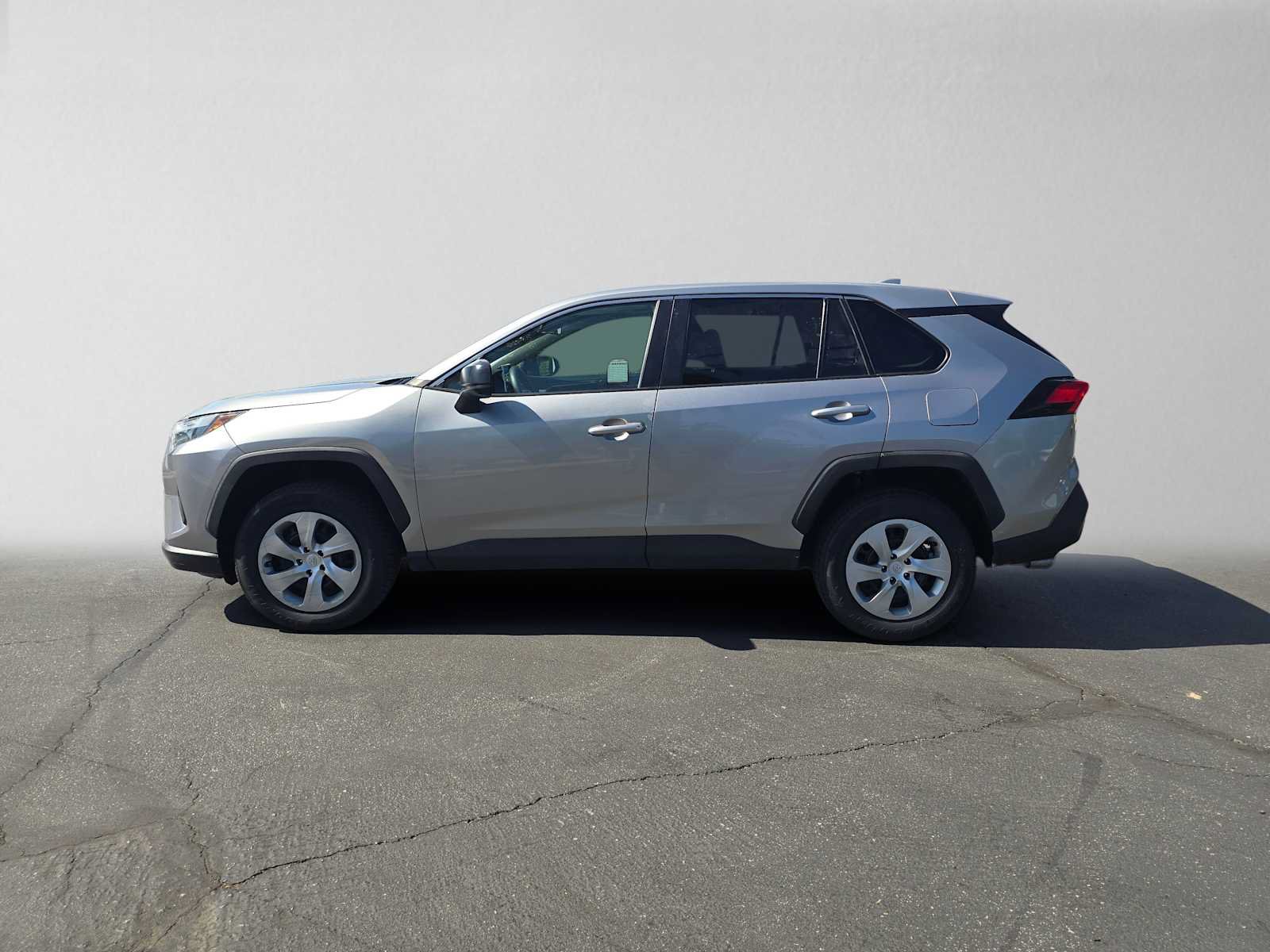 Used 2023 Toyota RAV4 LE FWD image 6