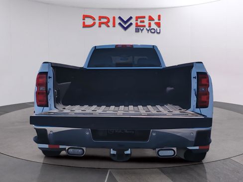 Used 2015 Chevrolet Silverado 3500 LTZ w/ Duramax Plus Package image 5