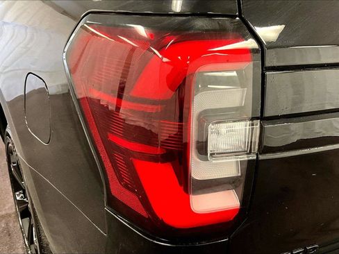 Used 2022 Ford Expedition Max Limited image 29