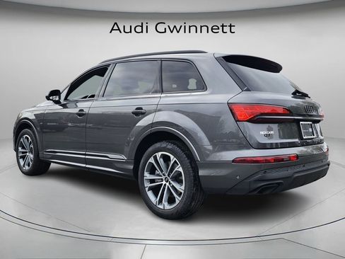 Certified 2025 Audi Q7 2.0T Premium w/ Convenience Plus Package image 6